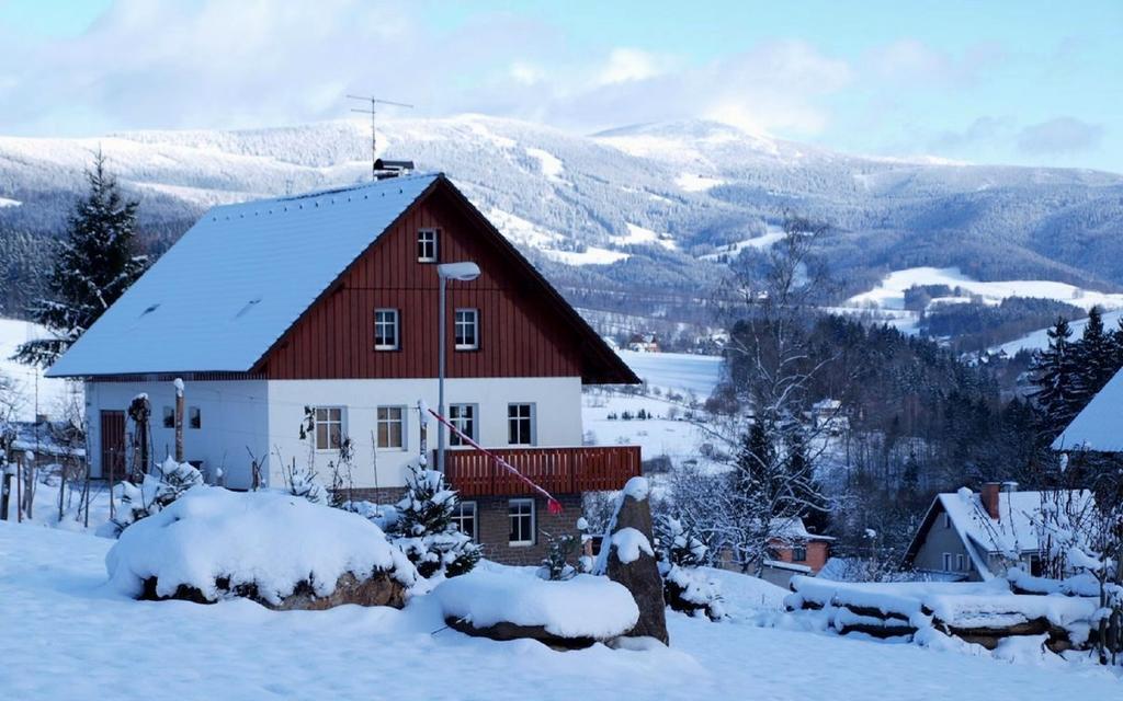Penzion U Pily Paseky nad Jizerou Exterior photo